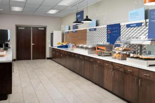 holiday inn express and suites knoxville clinton by ihg
