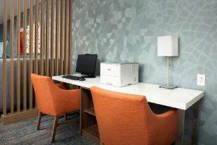 holiday inn express and suites knoxville clinton by ihg