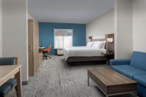 holiday inn express and suites knoxville clinton by ihg