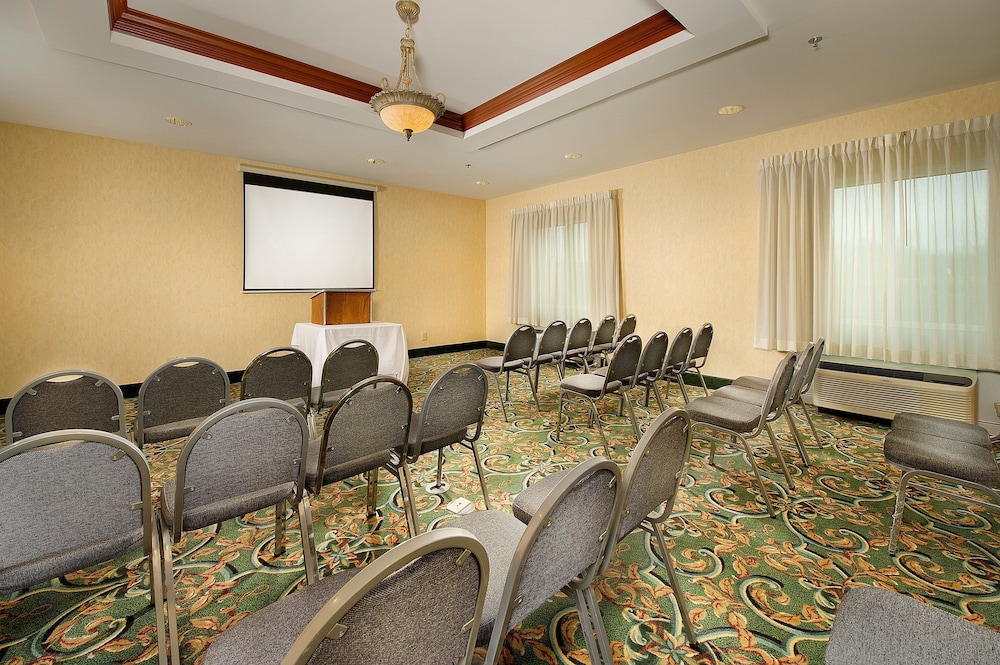 holiday inn express and suites lenoir cty by ihg