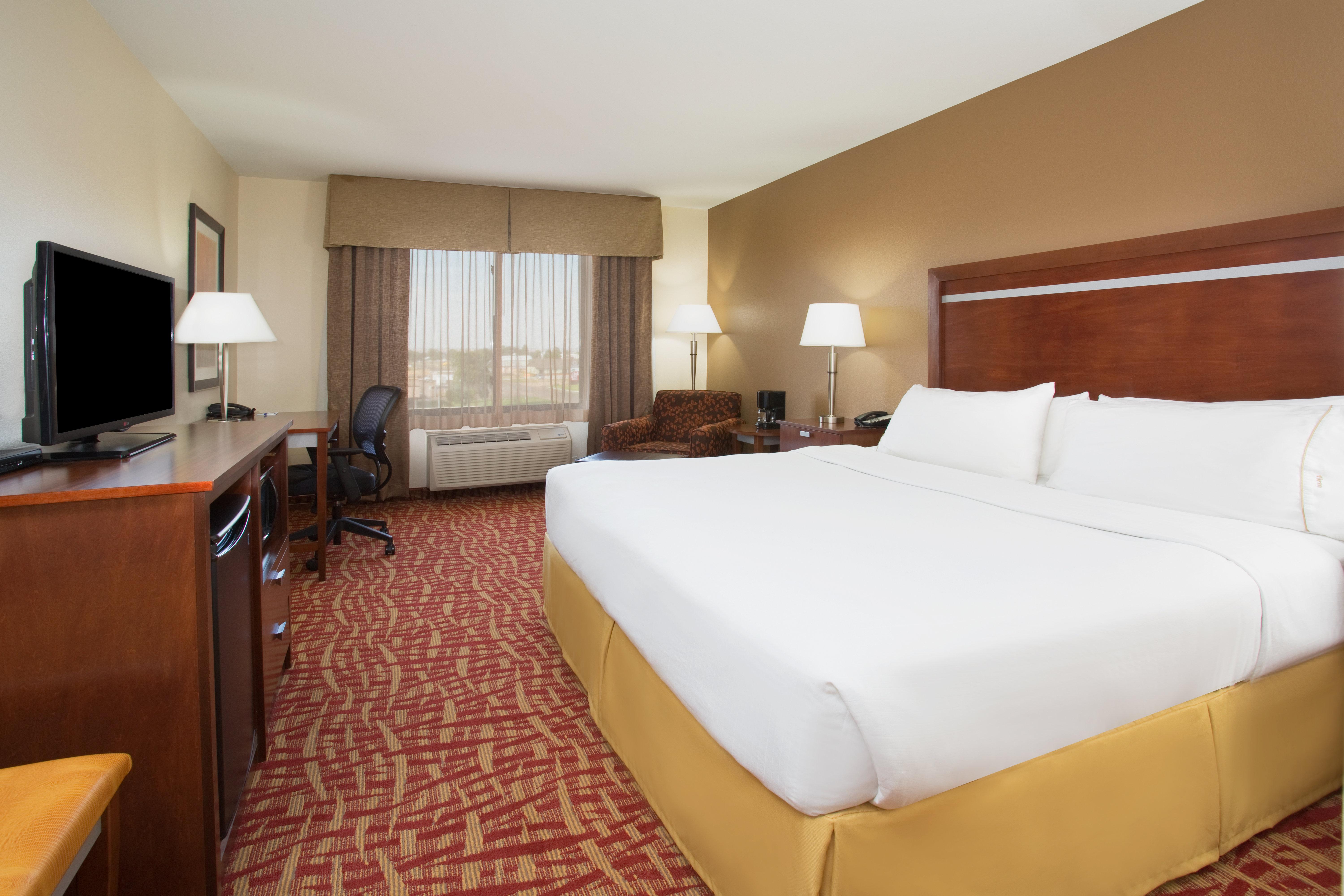 holiday inn express and suites glendive by ihg