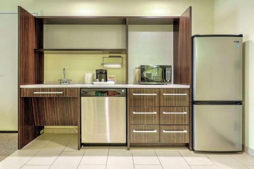 home2 suites by hilton erie pa