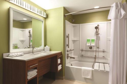 home2 suites by hilton erie pa
