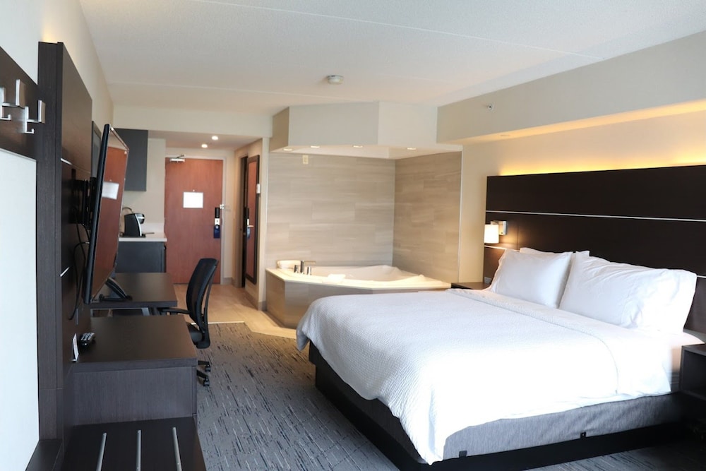 holiday inn express and suites brampton by ihg