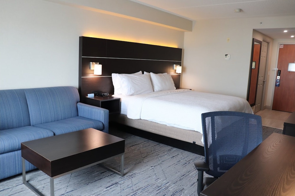 holiday inn express and suites brampton by ihg