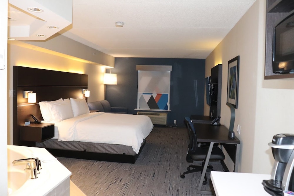 holiday inn express and suites brampton by ihg