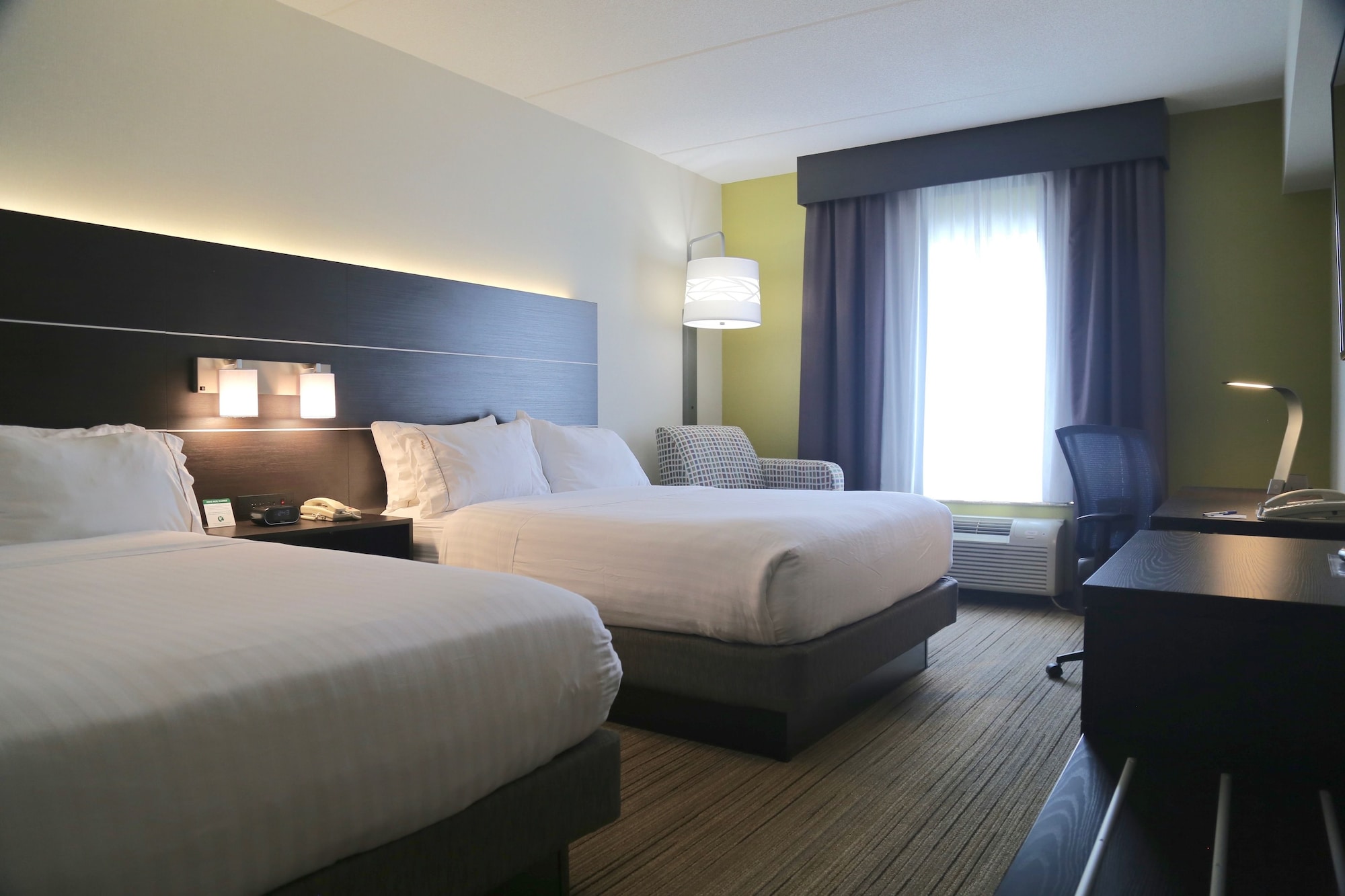 holiday inn express and suites brampton by ihg
