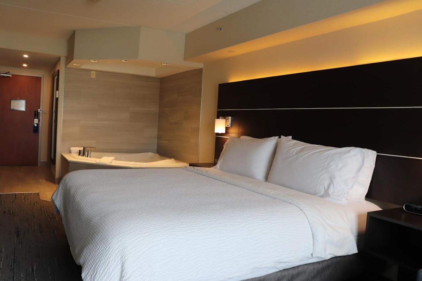 holiday inn express and suites brampton by ihg