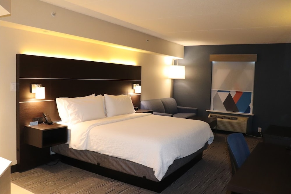 holiday inn express and suites brampton by ihg