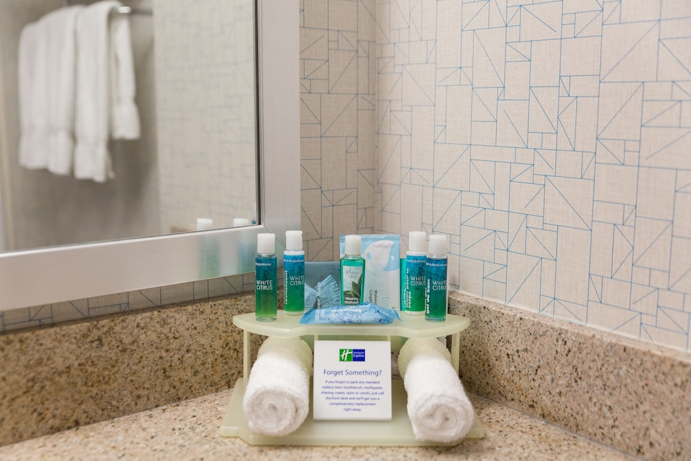 holiday inn express and suites brampton by ihg