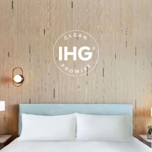 holiday inn express and suites brampton by ihg