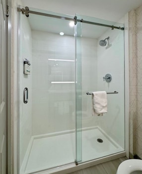 Holiday Inn Express & Suites Brampton By Ihg,Toronto>>Brampton,3 star