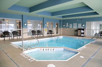 Holiday Inn Express & Suites Brampton By Ihg,Toronto>>Brampton,3 star