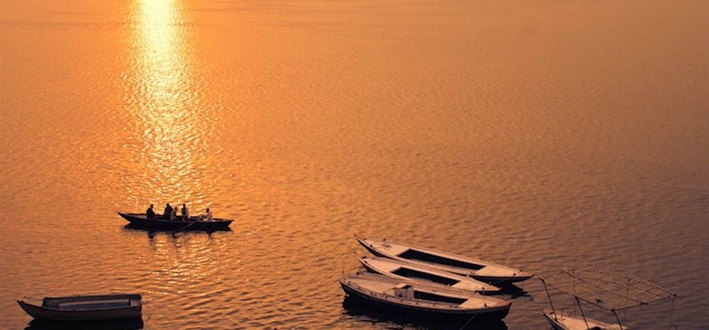 Guleria Kothi,Varanasi>>Mathura,5 star