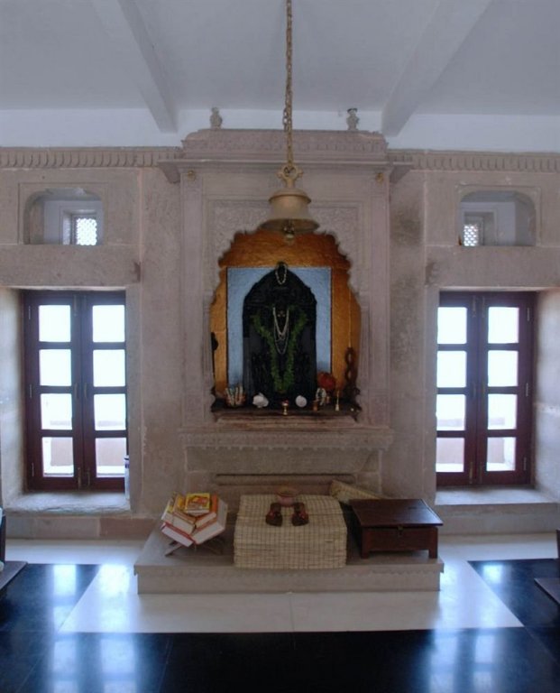 Guleria Kothi,Varanasi>>Mathura,5 star