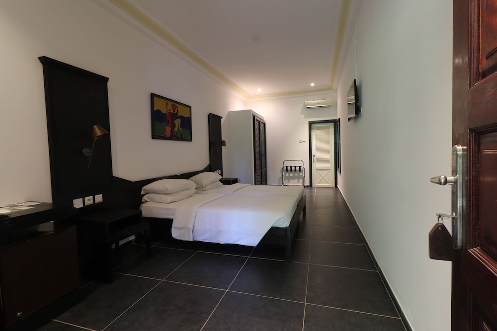 senegambia beach hotel