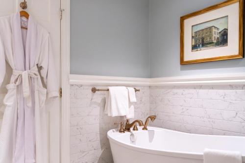 francis malbone house inn