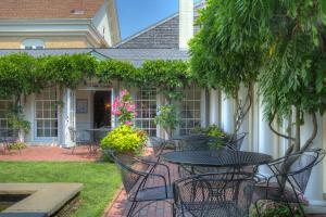francis malbone house inn