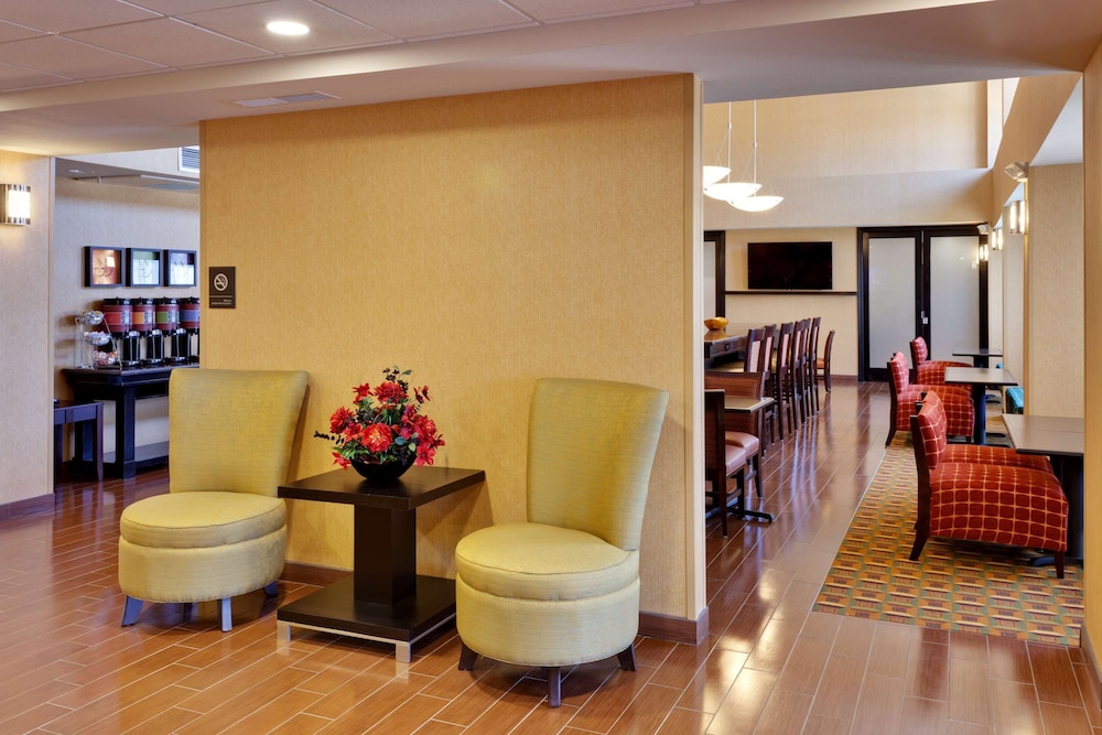 hampton inn and suites fresno northwest