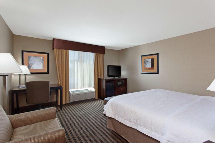 hampton inn and suites fresno northwest