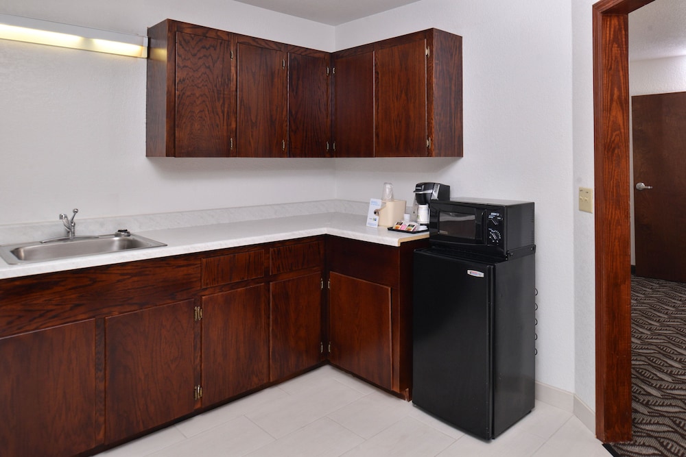 holiday inn express and suites lonoke by ihg