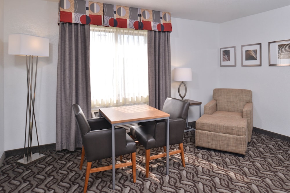 holiday inn express and suites lonoke by ihg