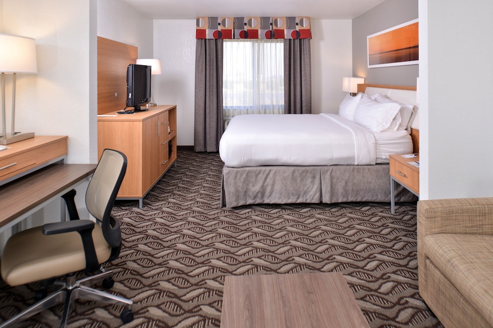 holiday inn express and suites lonoke by ihg
