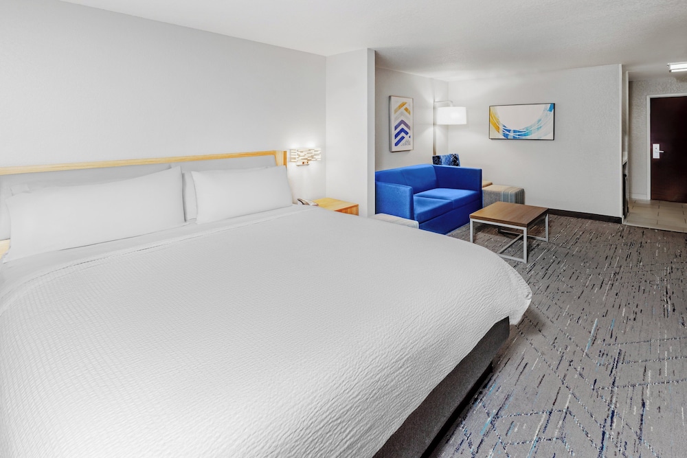 holiday inn express and suites lonoke by ihg