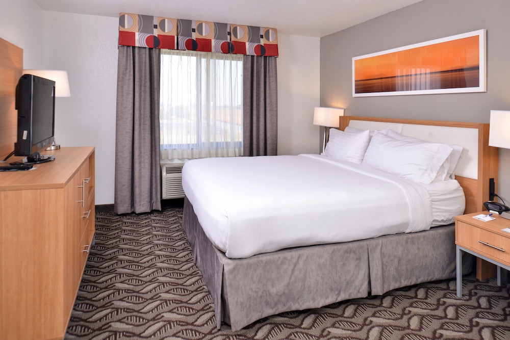 holiday inn express and suites lonoke by ihg