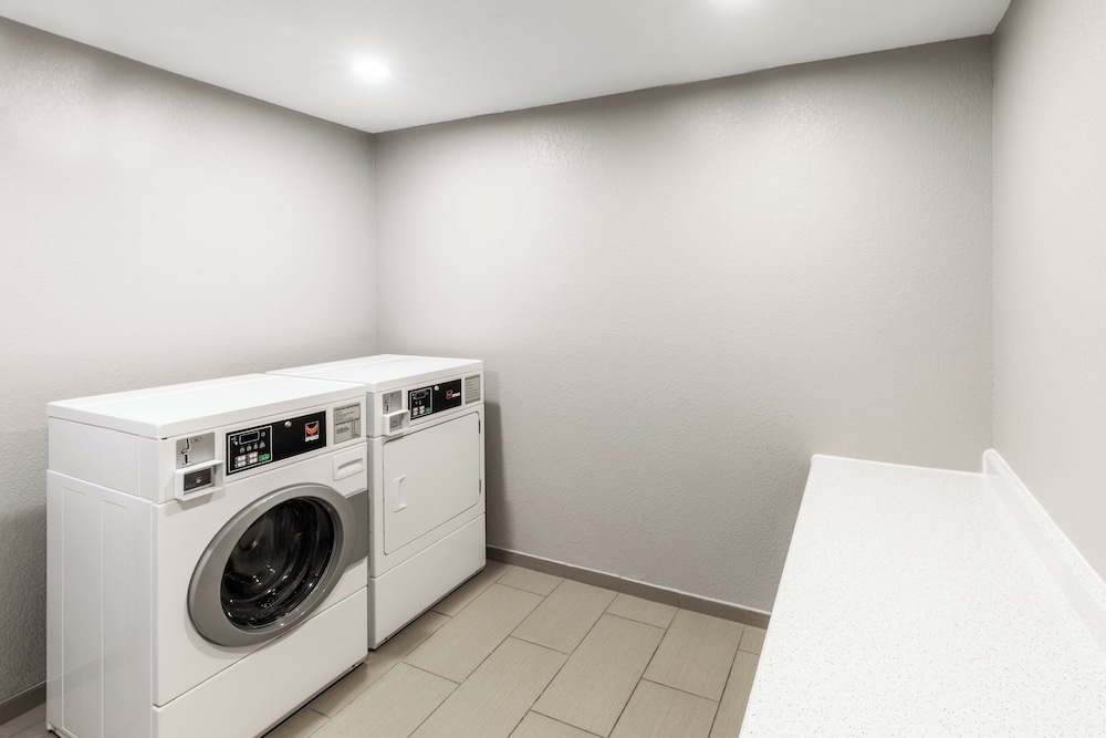 holiday inn express and suites lonoke by ihg