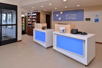 holiday inn express and suites lonoke by ihg