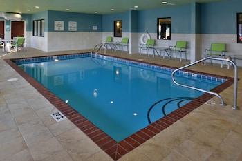 holiday inn express and suites lonoke by ihg