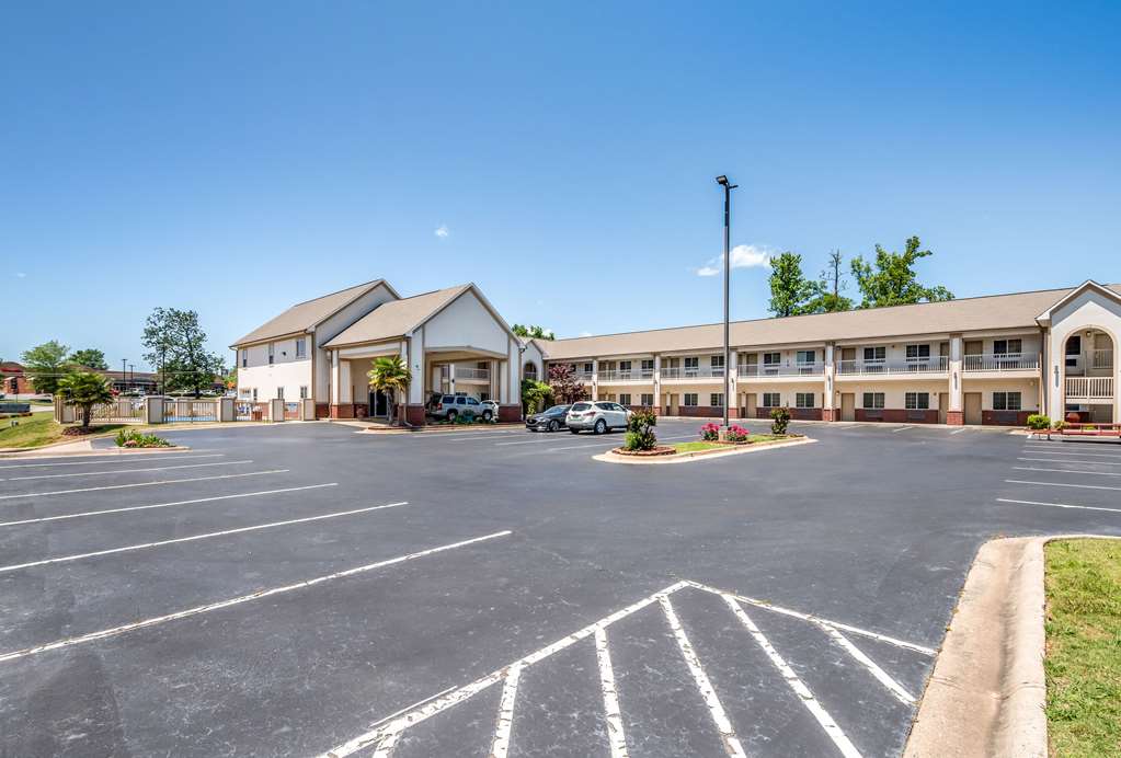 econo lodge inn and suites bryant