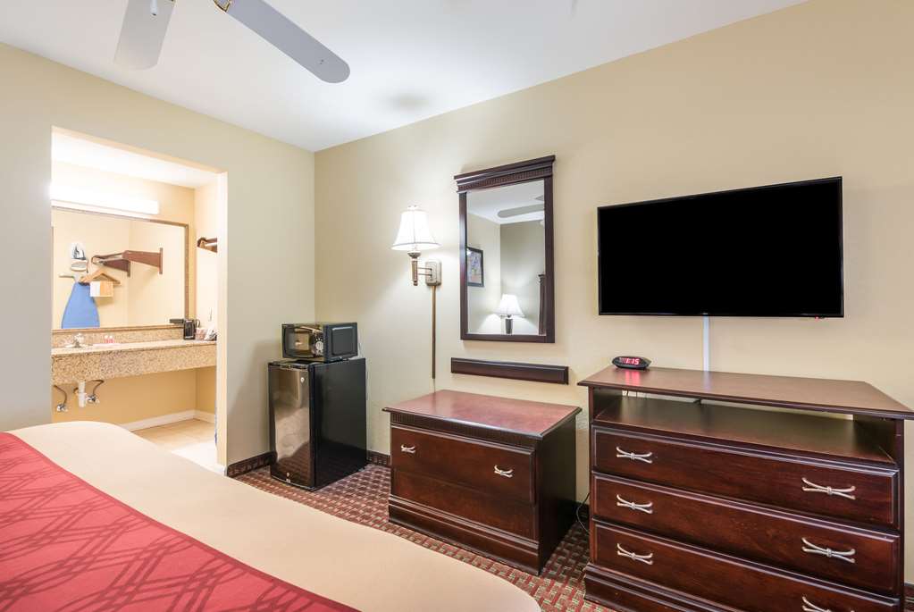 econo lodge inn and suites bryant