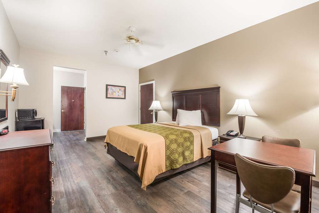 econo lodge inn and suites bryant