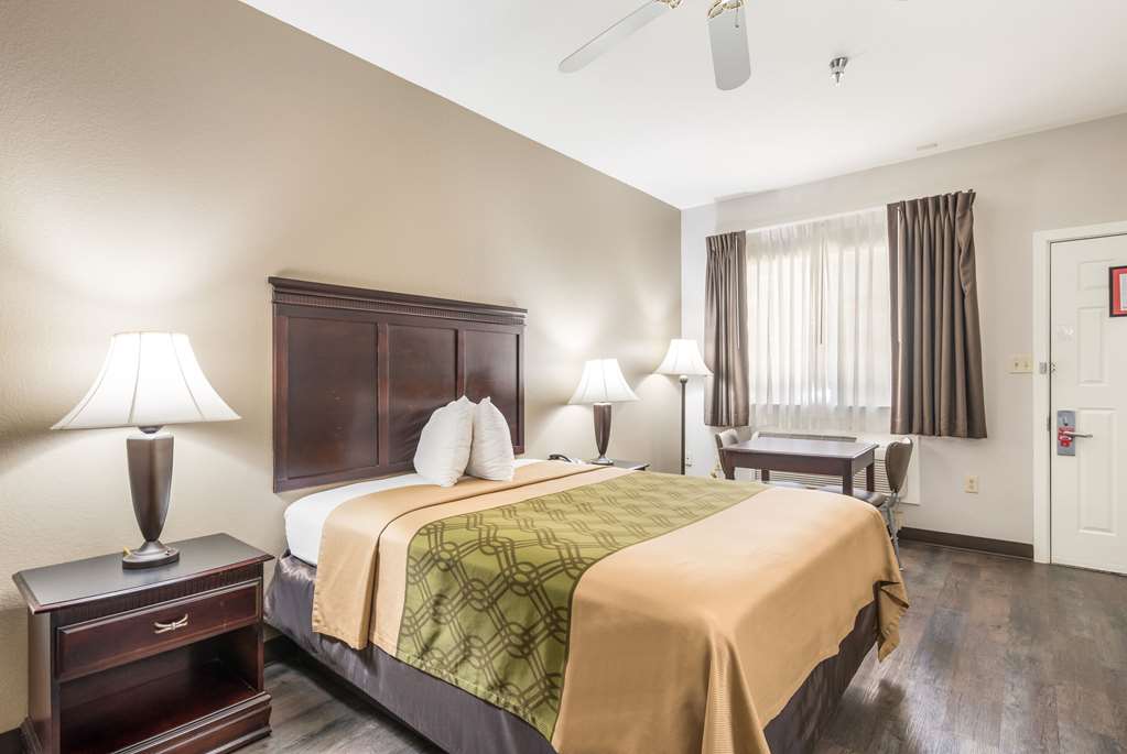 econo lodge inn and suites bryant