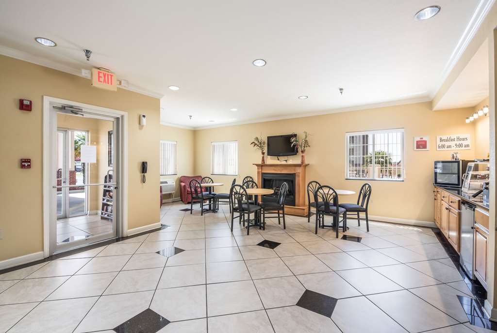 econo lodge inn and suites bryant