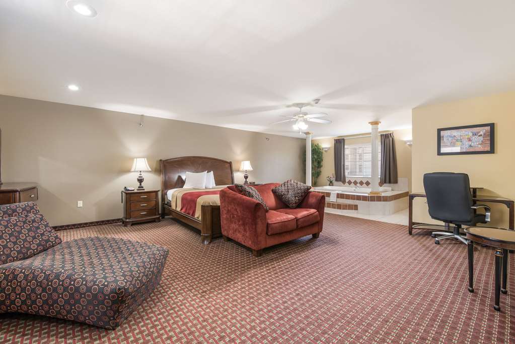 econo lodge inn and suites bryant