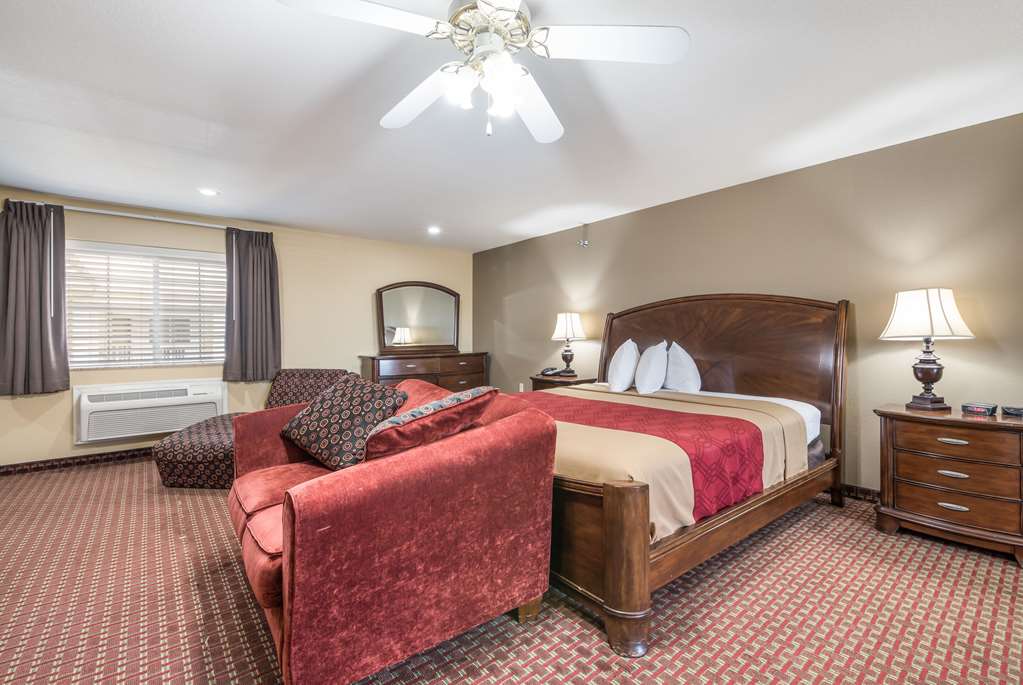econo lodge inn and suites bryant