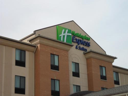 holiday inn express and suites urbandale by ihg