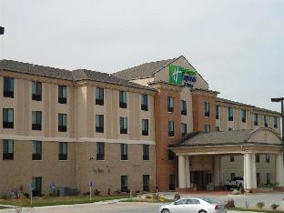 holiday inn express and suites urbandale by ihg