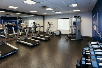 holiday inn express and suites urbandale by ihg