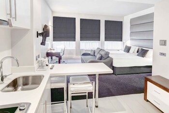 sandman signature newcastle hotel