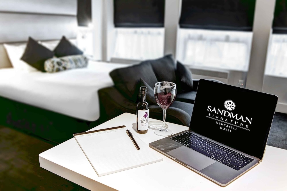 sandman signature newcastle hotel