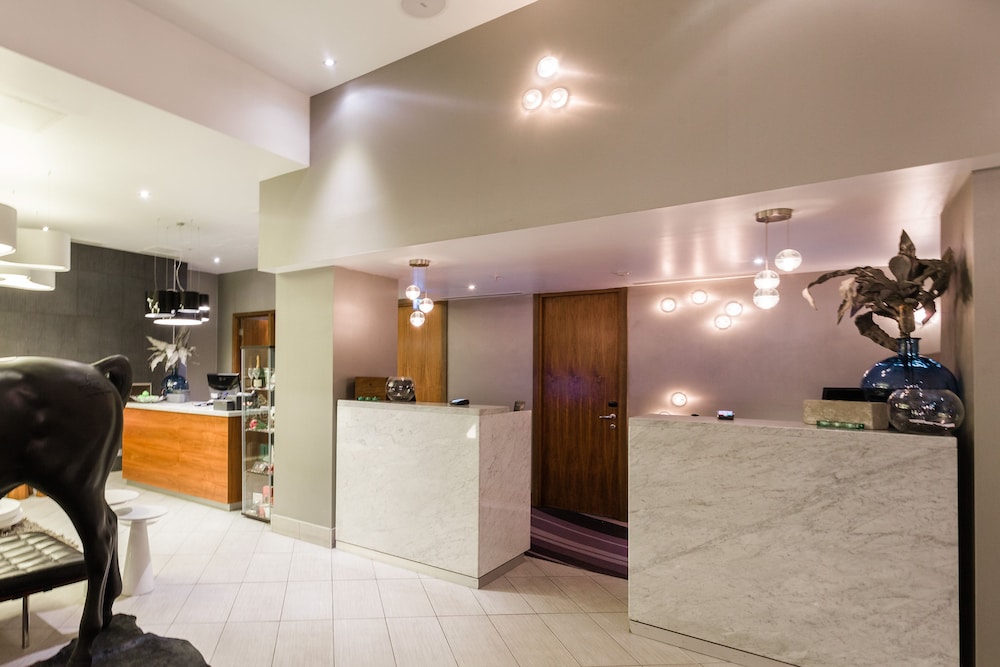 sandman signature newcastle hotel