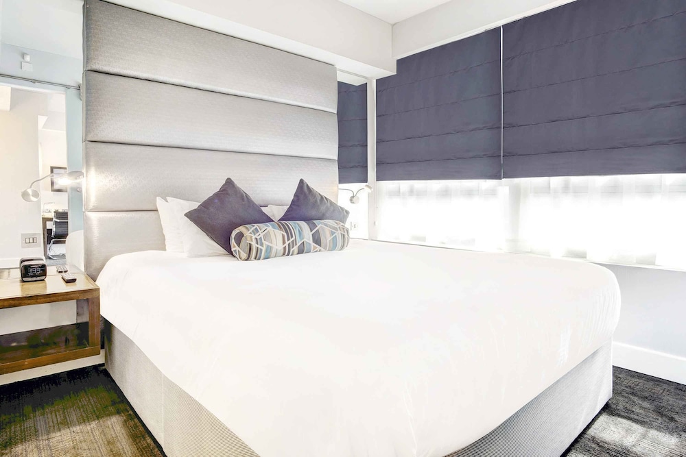 sandman signature newcastle hotel