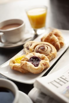 sandman signature newcastle hotel