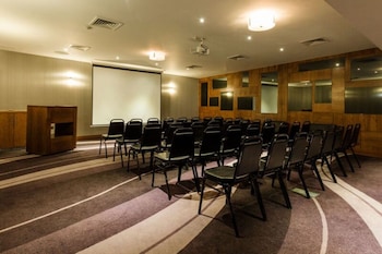 sandman signature newcastle hotel