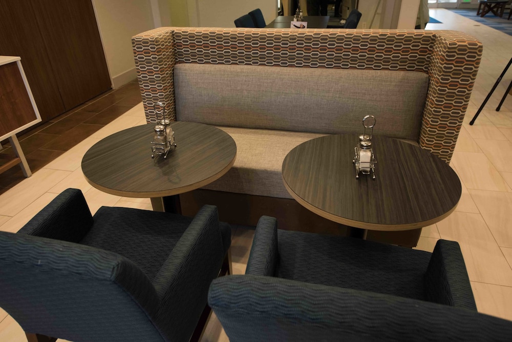 holiday inn express hotel and suites west coxsackie by ihg