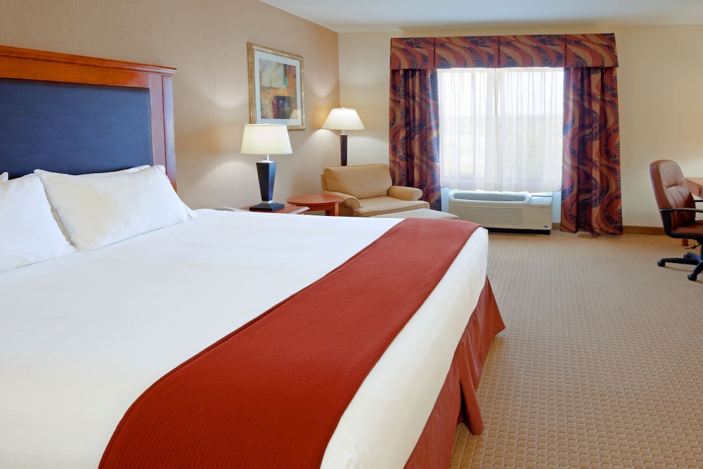 holiday inn express and suites albany airport area latham